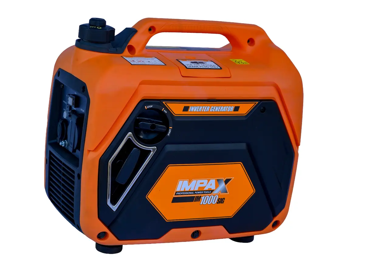 Side profile of the IMPAX IM1000SiG 1000W Portable Inverter Generator showing the recoil starter